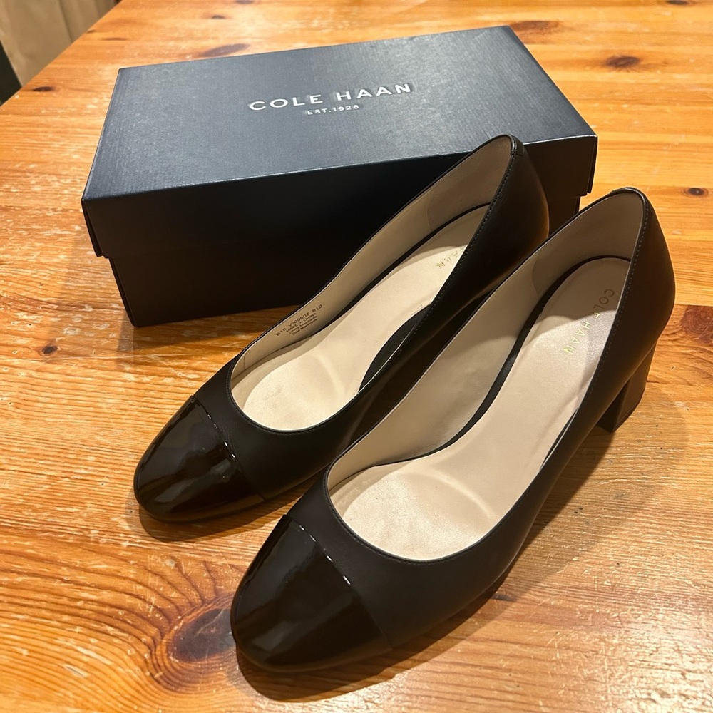 Cole Haan leather pump with patent toe